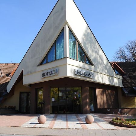 Hotel Mladost Lipany Exterior foto